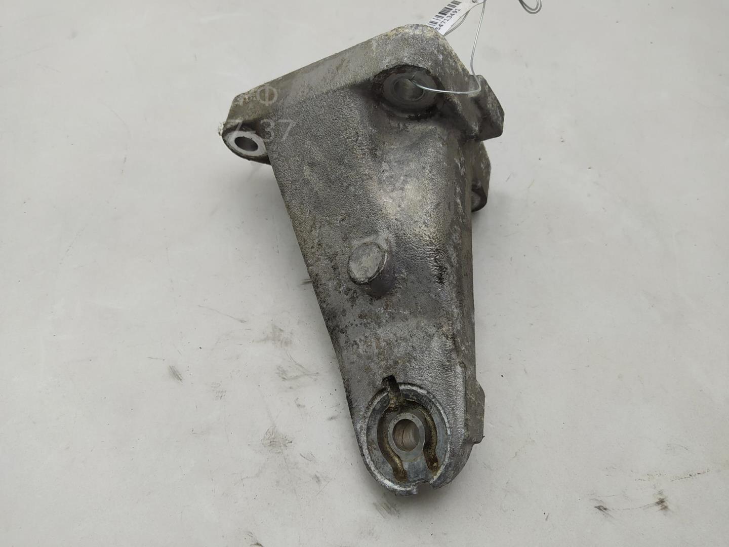 Кронштейн двигателя правый