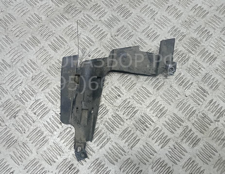 Крепеж фары