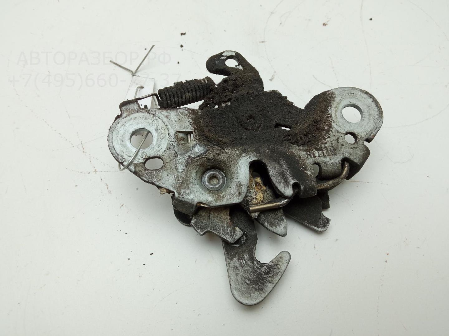 Замок капота