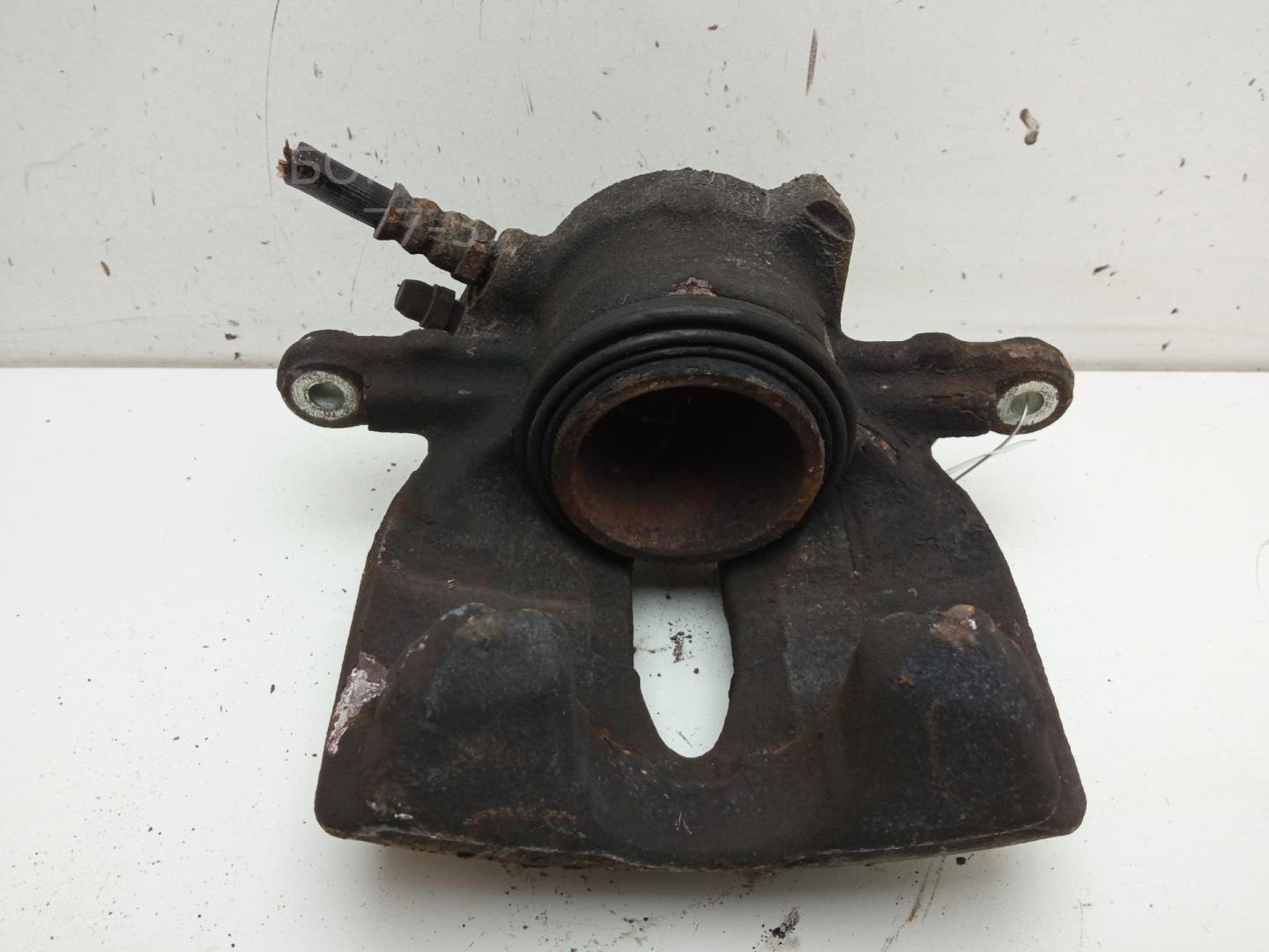 Суппорт передний левый