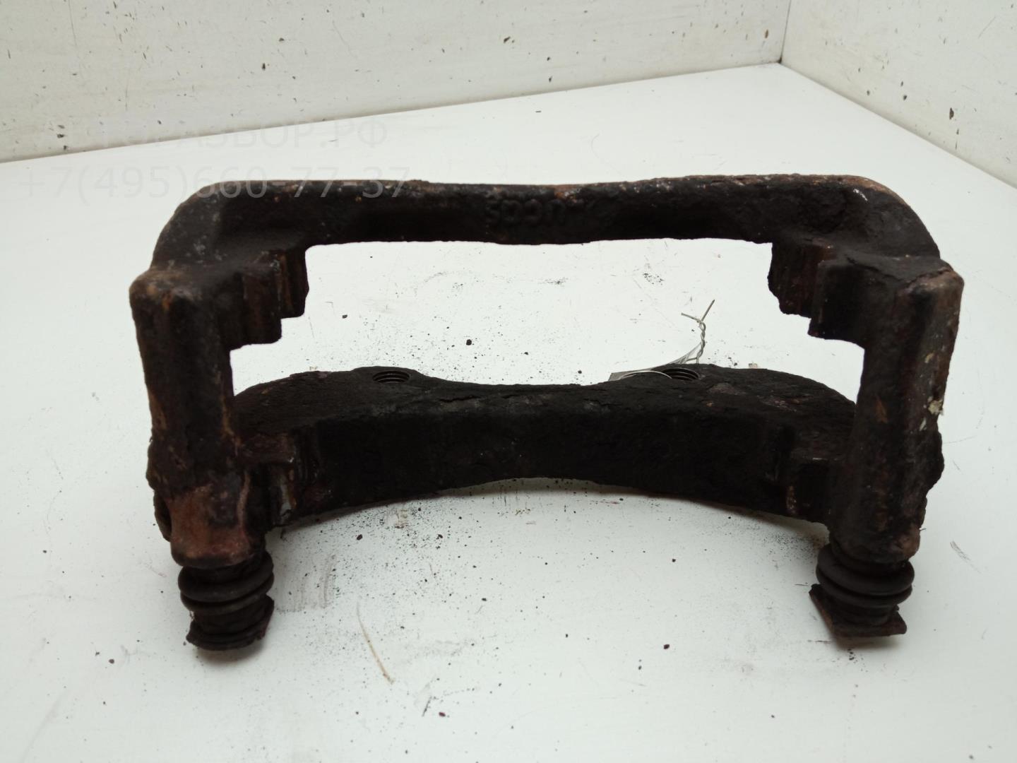 Скоба суппорта переднего