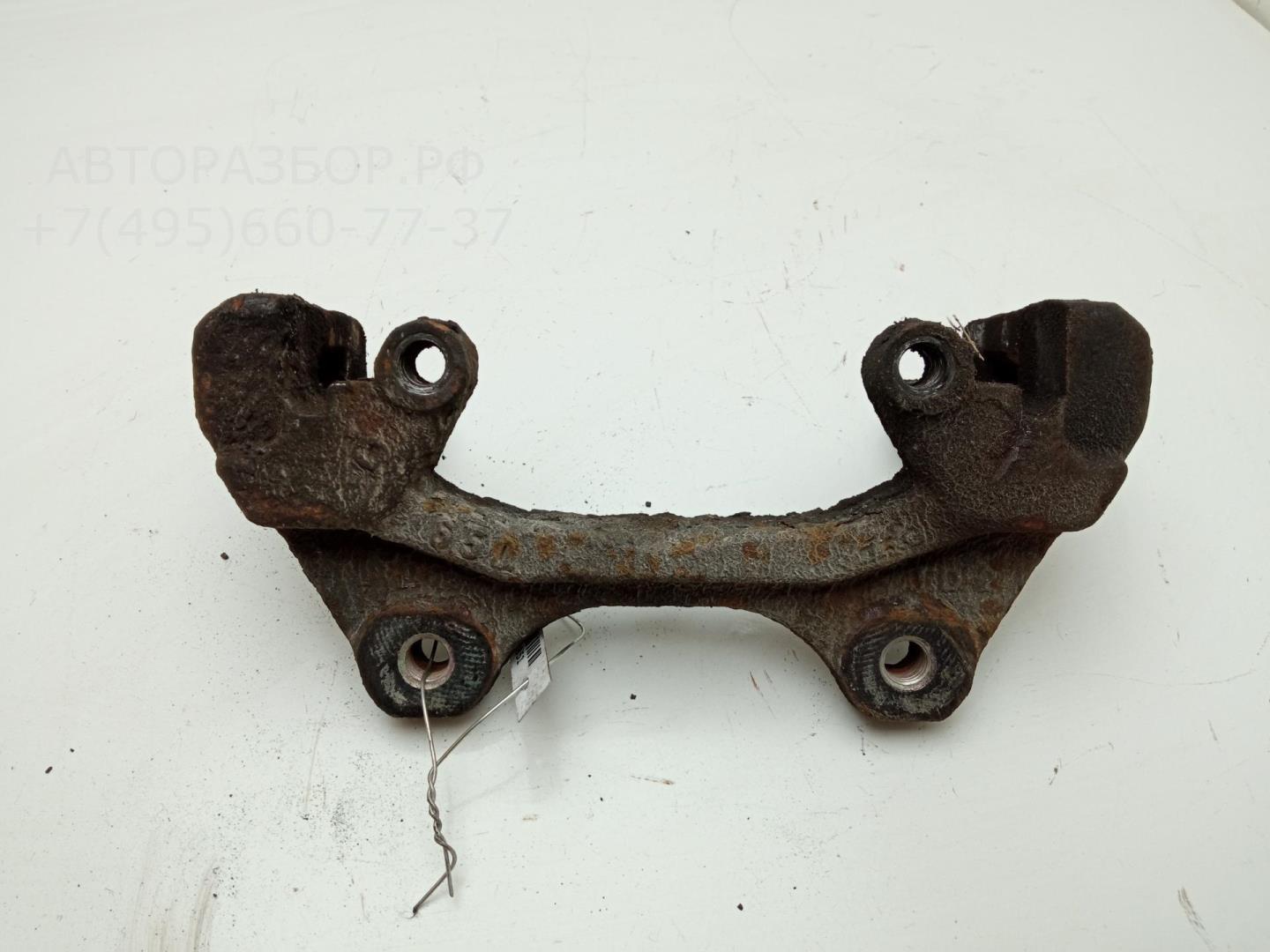 Скоба суппорта переднего