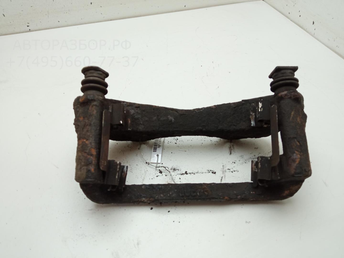 Скоба суппорта переднего
