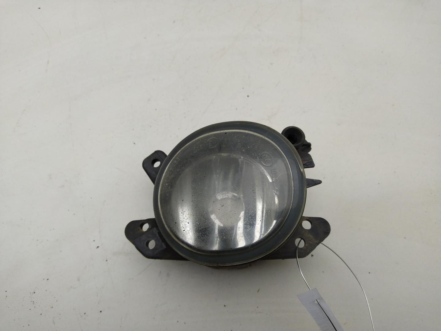 Фара противотуманная правая