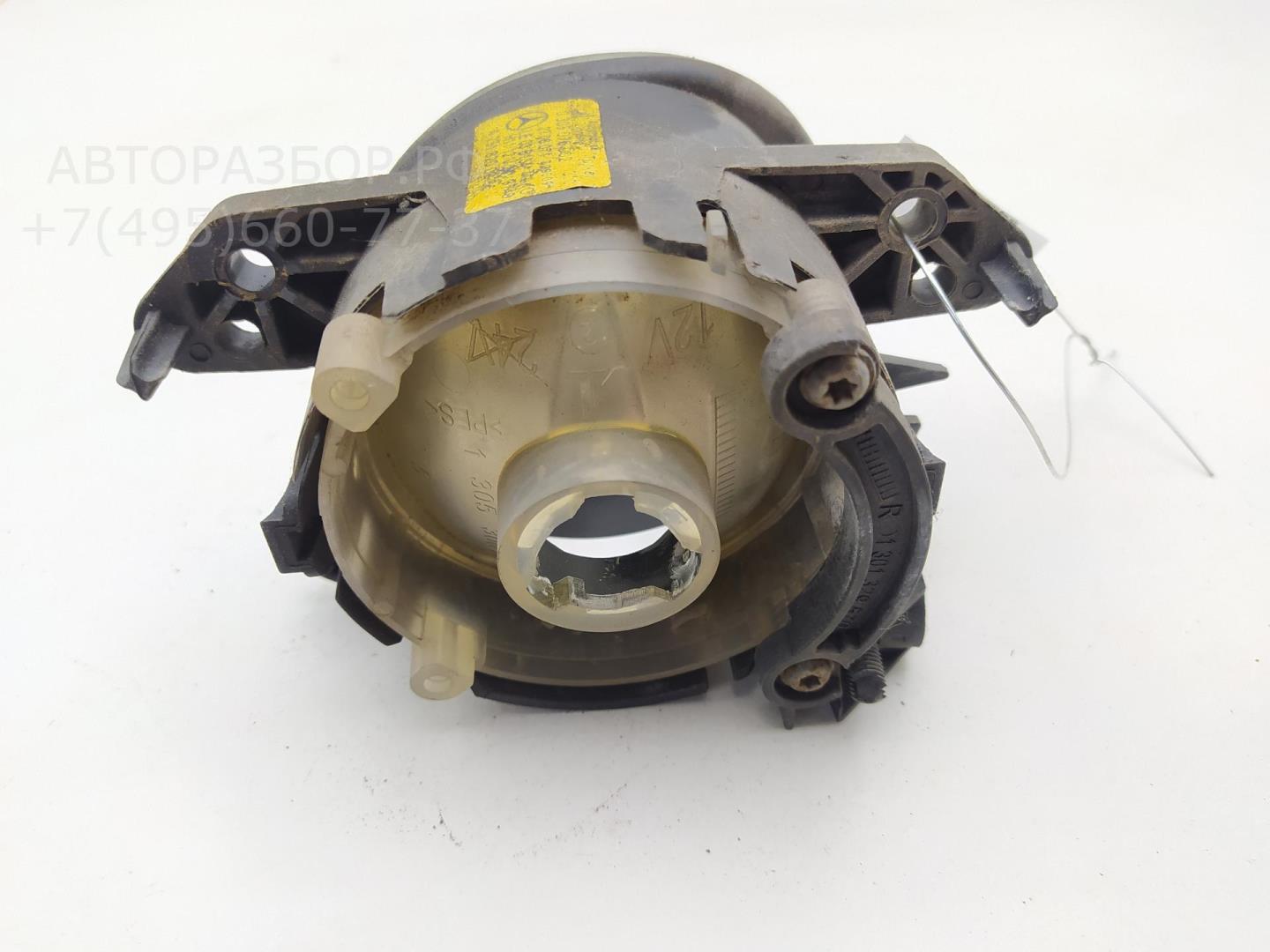 Фара противотуманная правая