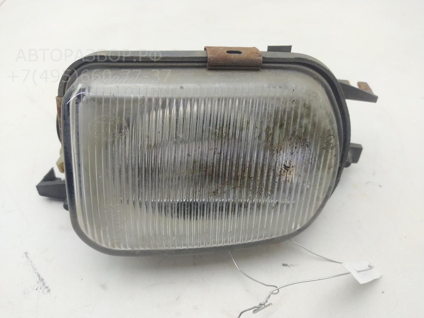 Фара противотуманная правая
