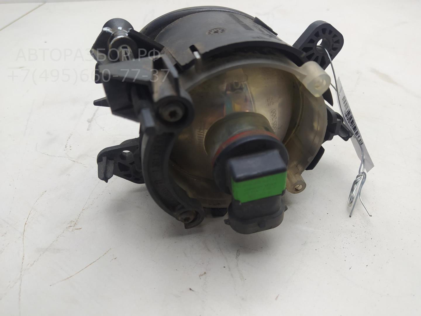 Фара противотуманная правая