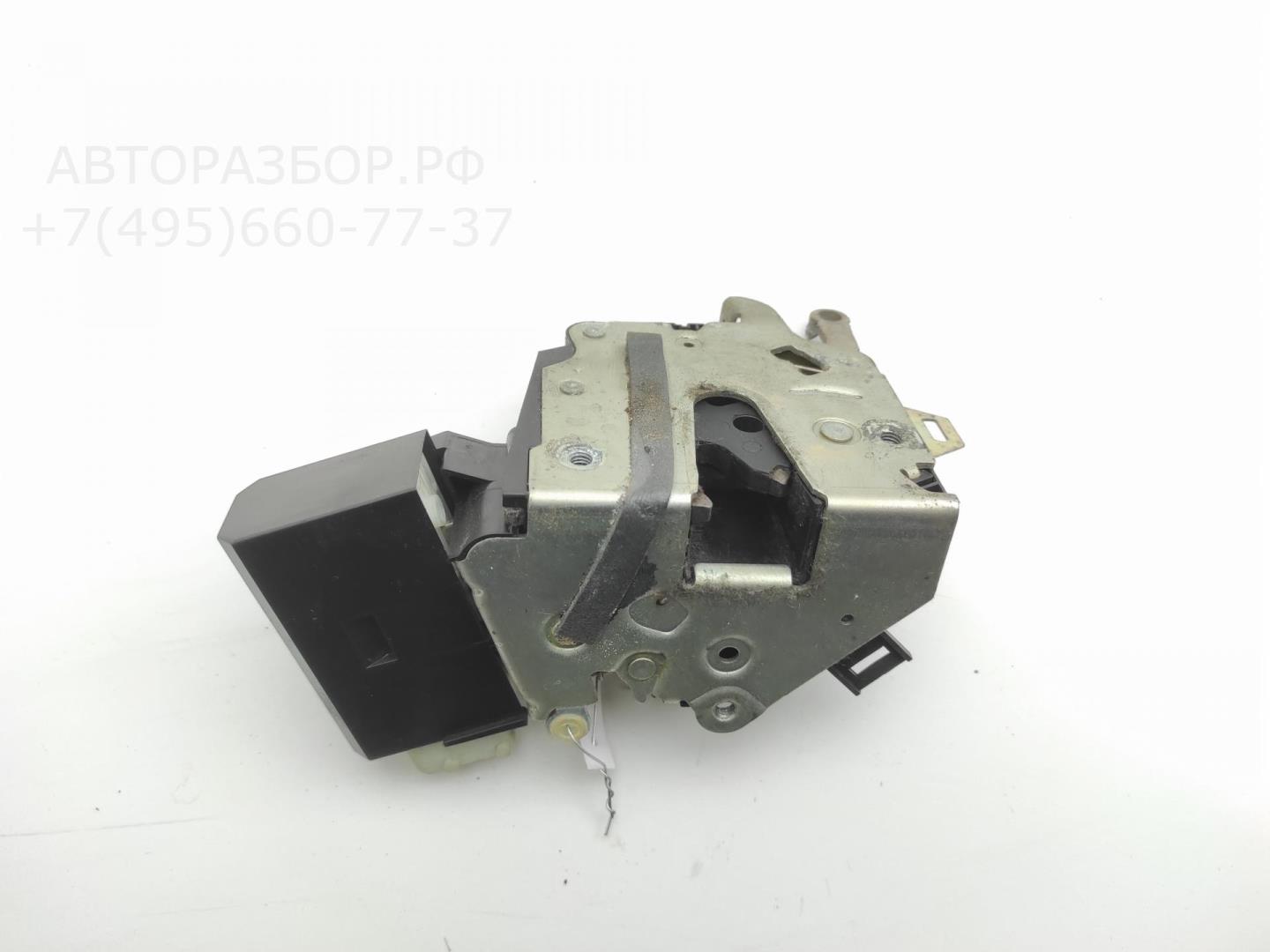 Замок двери передней правой