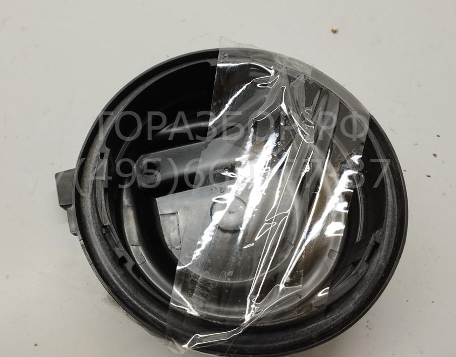 Крышка фары левой