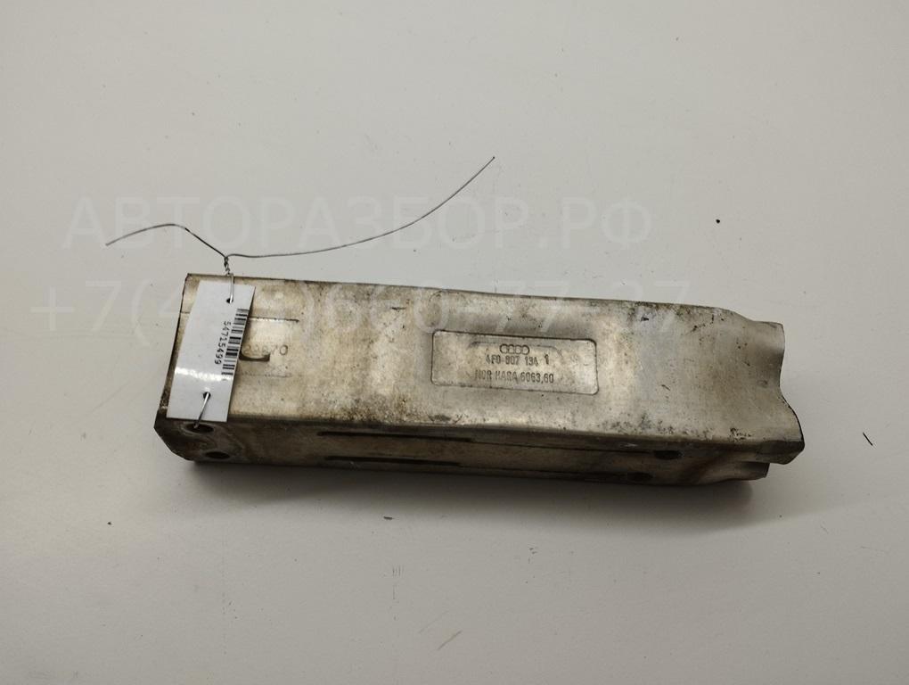 Кронштейн переднего бампера правый