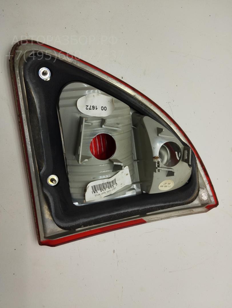 Фонарь задний внутренний левый