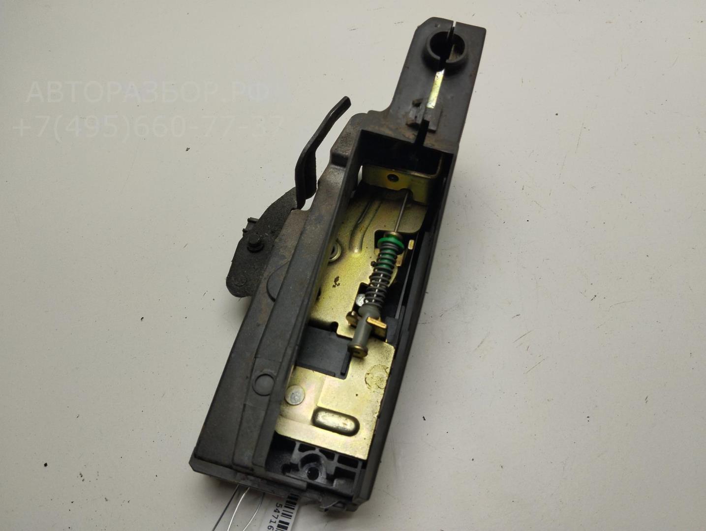 Замок двери задней правой