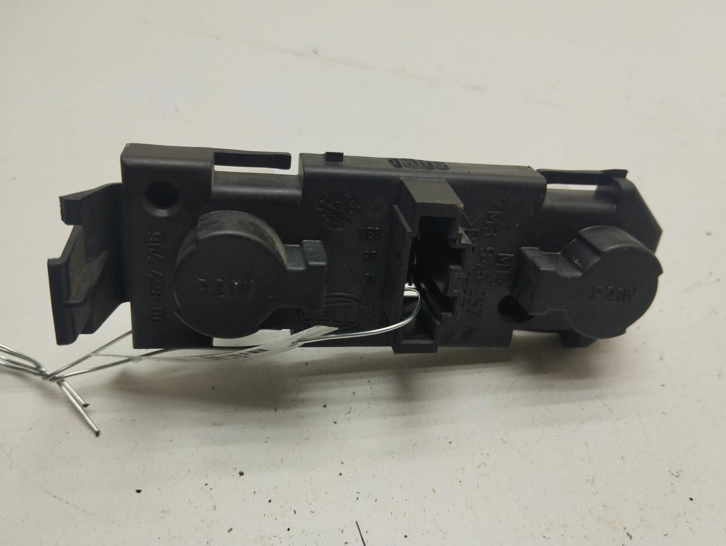 Плата заднего фонаря левого