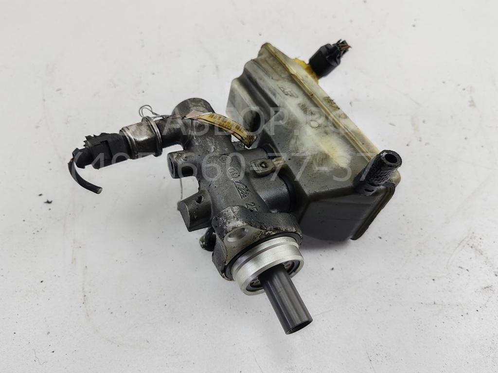 Цилиндр тормозной главный