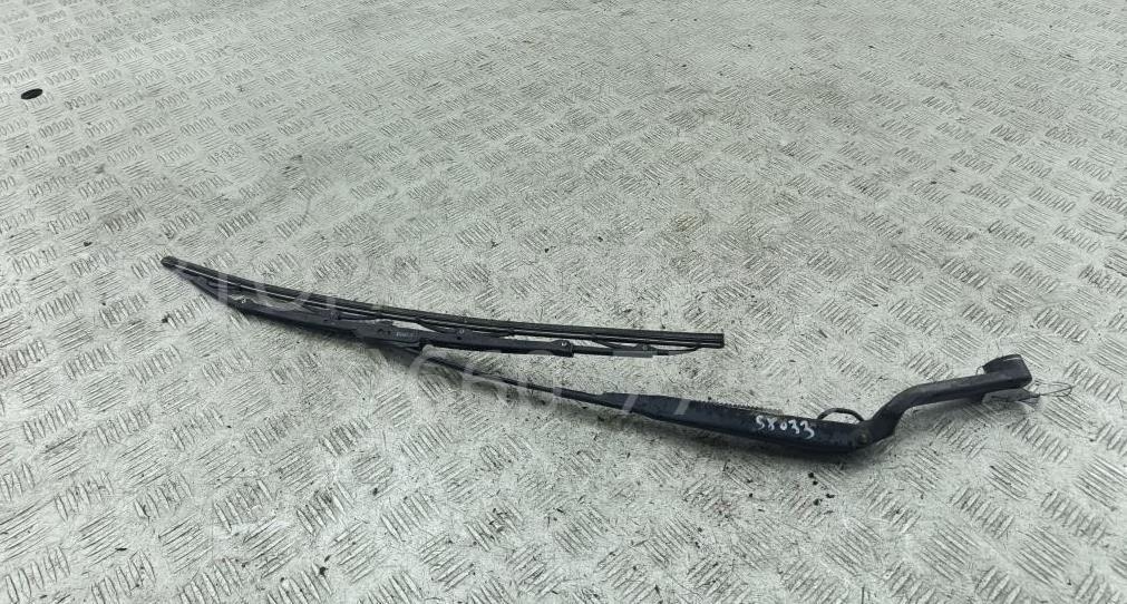 Поводок стеклоочистителя передний левый