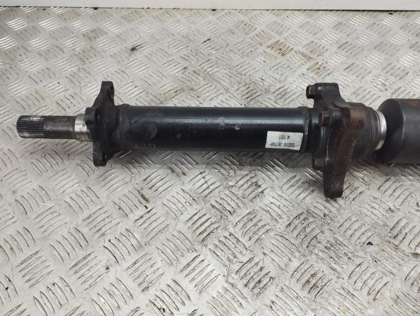 Полуось передняя правая