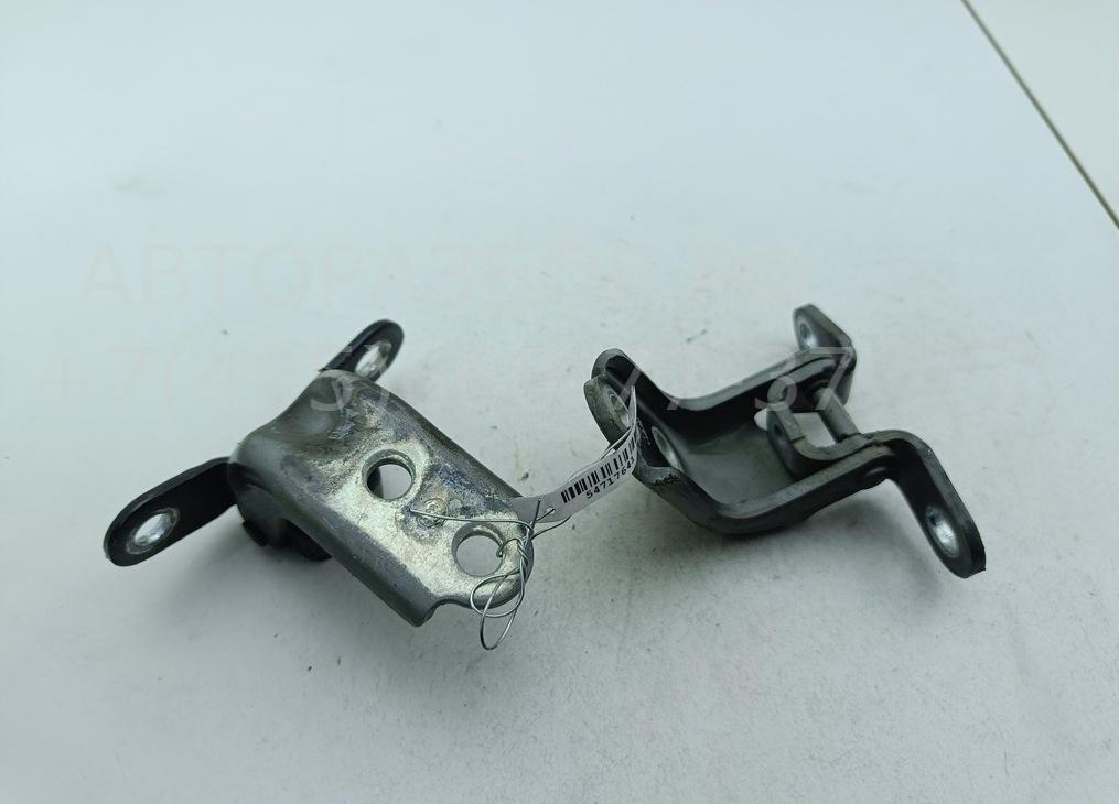 Петля двери