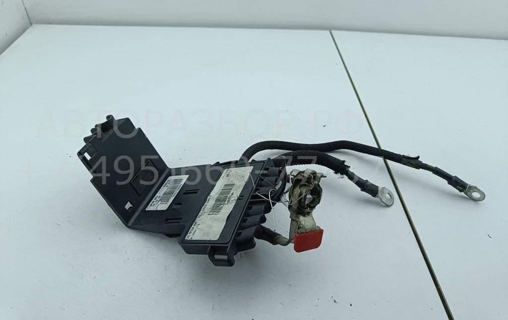 Клемма аккумулятора +