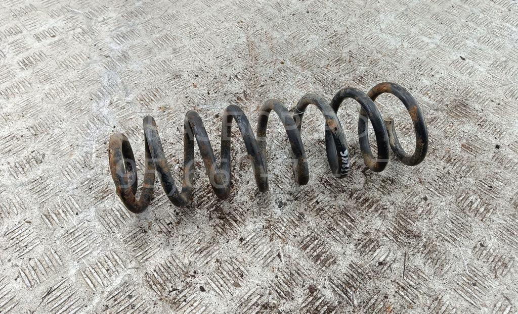 Пружина задняя