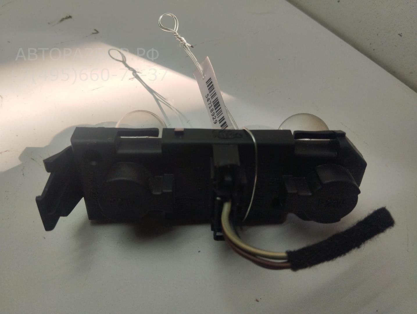 Плата заднего фонаря левого