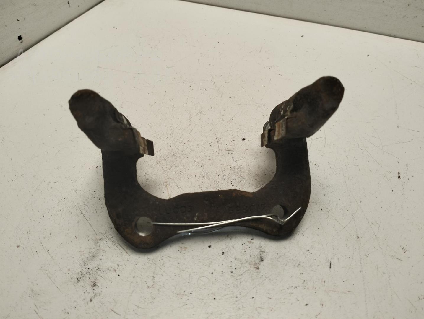 Скоба суппорта заднего