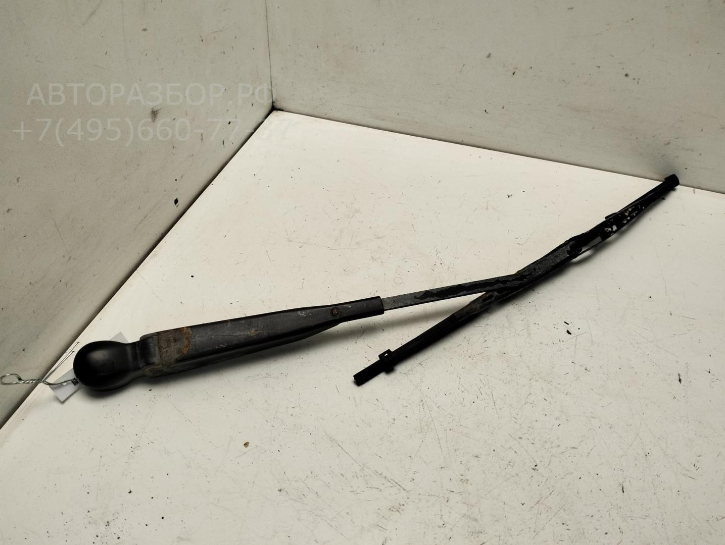 Поводок стеклоочистителя заднего
