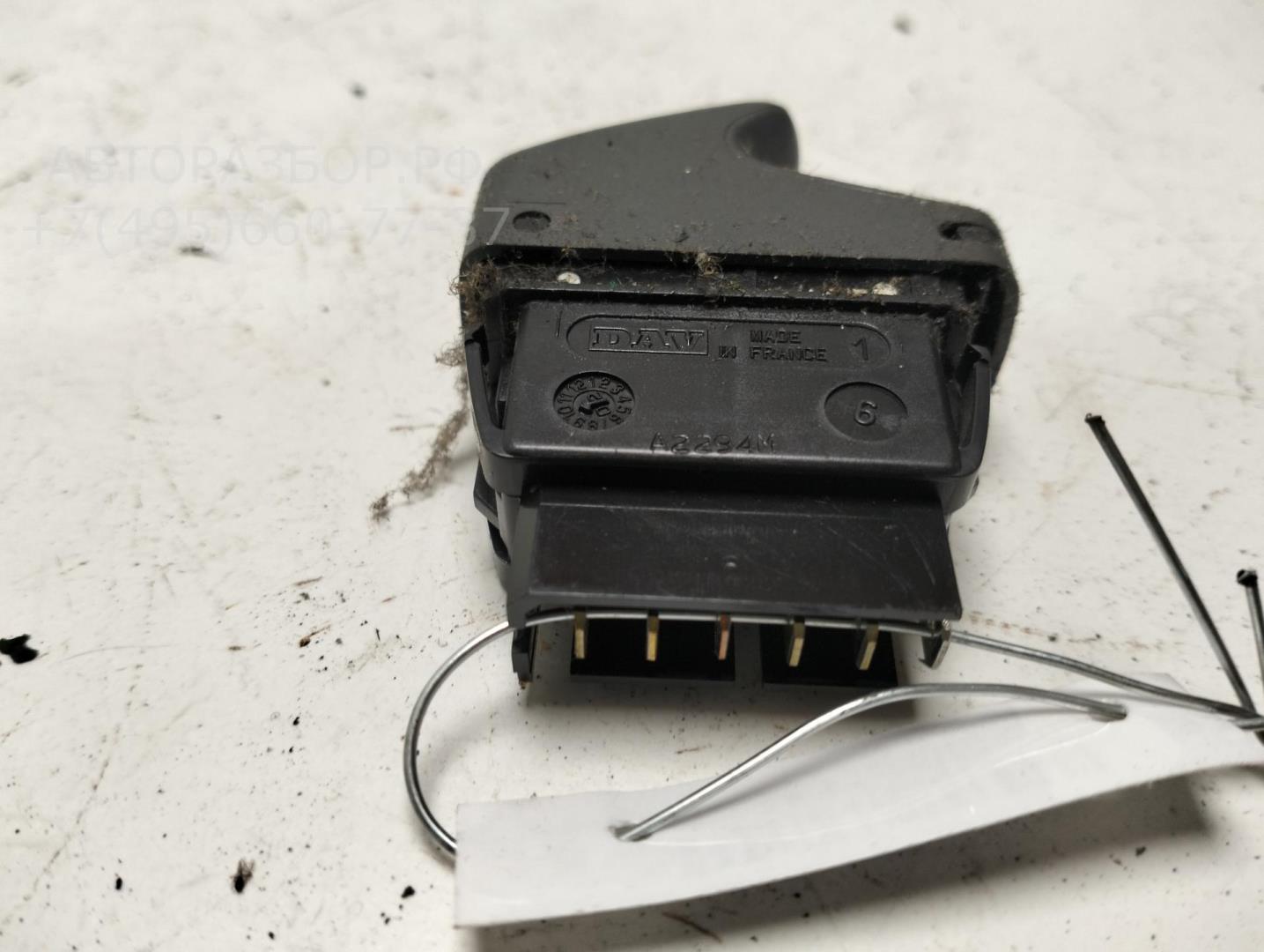 Кнопка стеклоподъемника