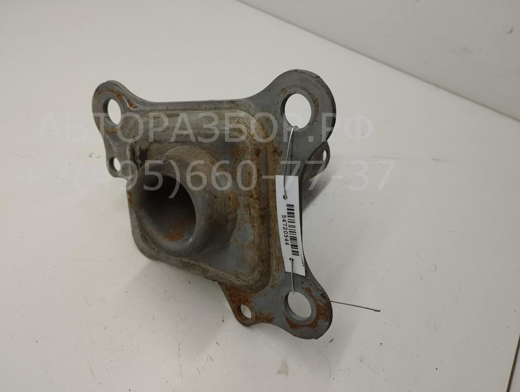 Кронштейн переднего бампера правый