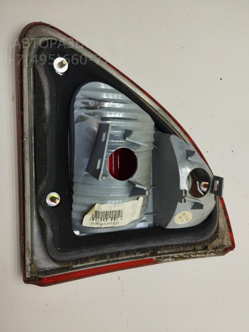 Фонарь задний внутренний левый