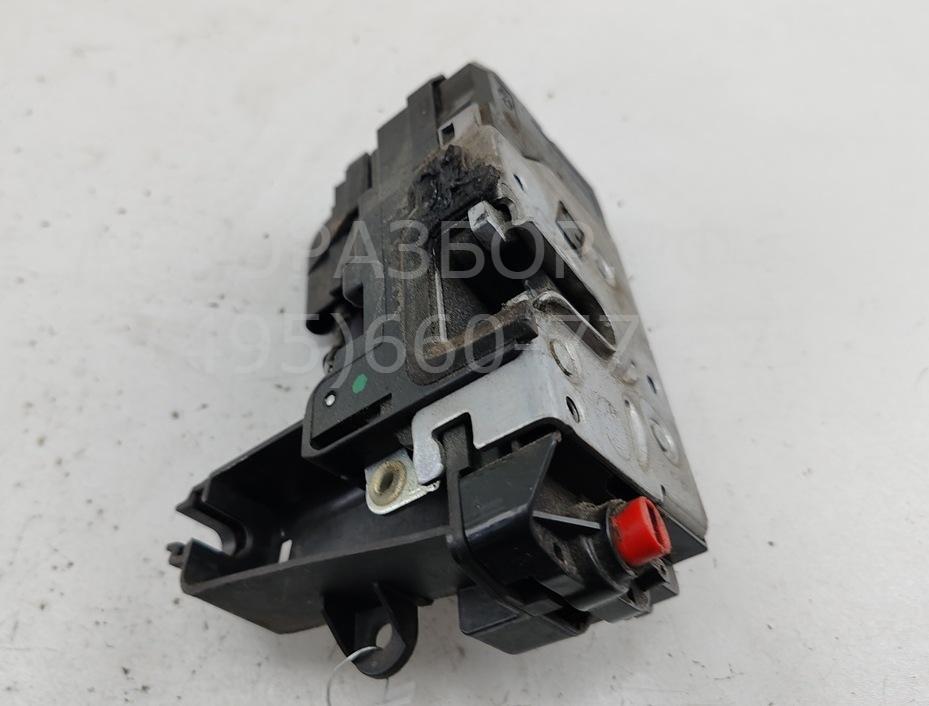 Замок двери задней правой