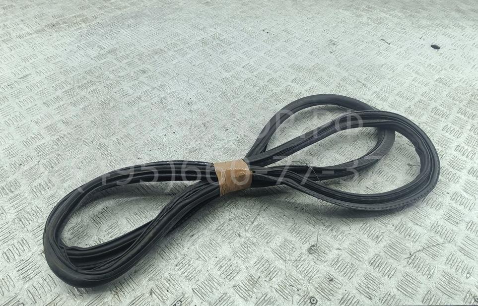 Уплотнитель двери