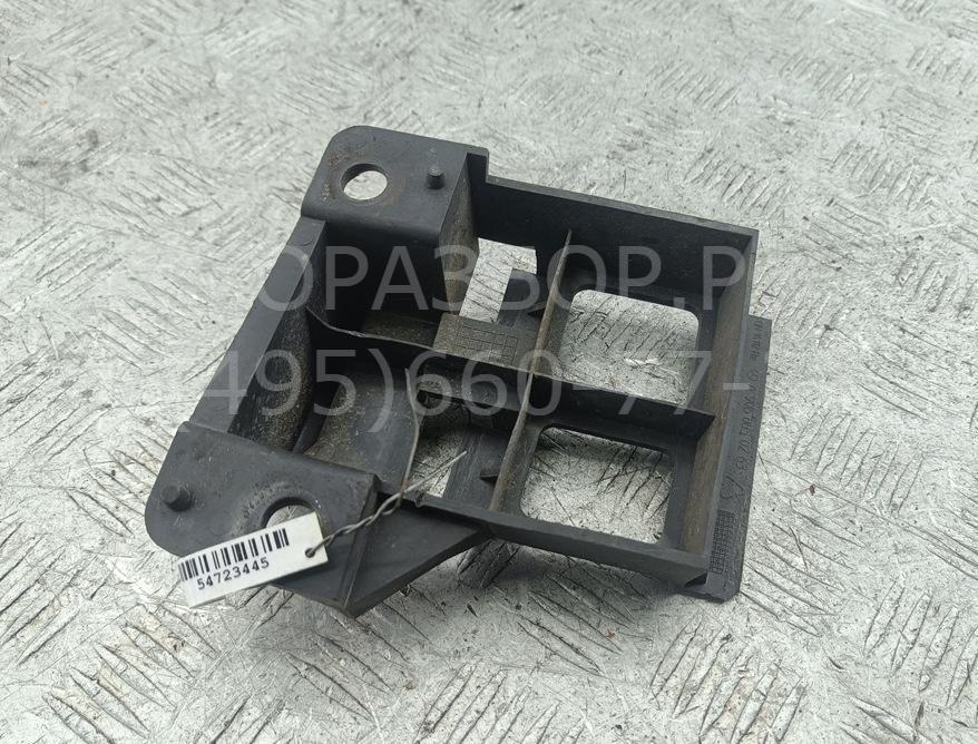 Кронштейн переднего бампера правый