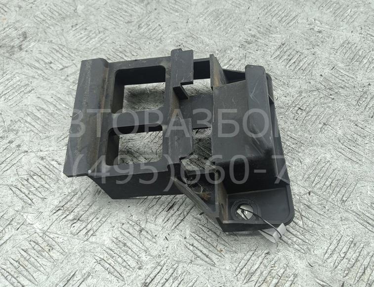 Кронштейн переднего бампера правый