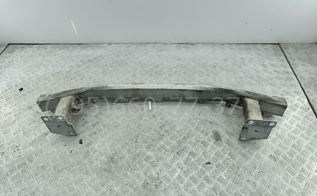 Усилитель переднего бампера