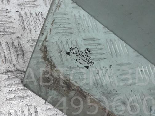 Стекло двери передней правой