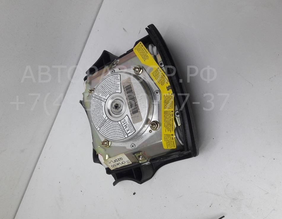 Подушка безопасности в рулевое колесо