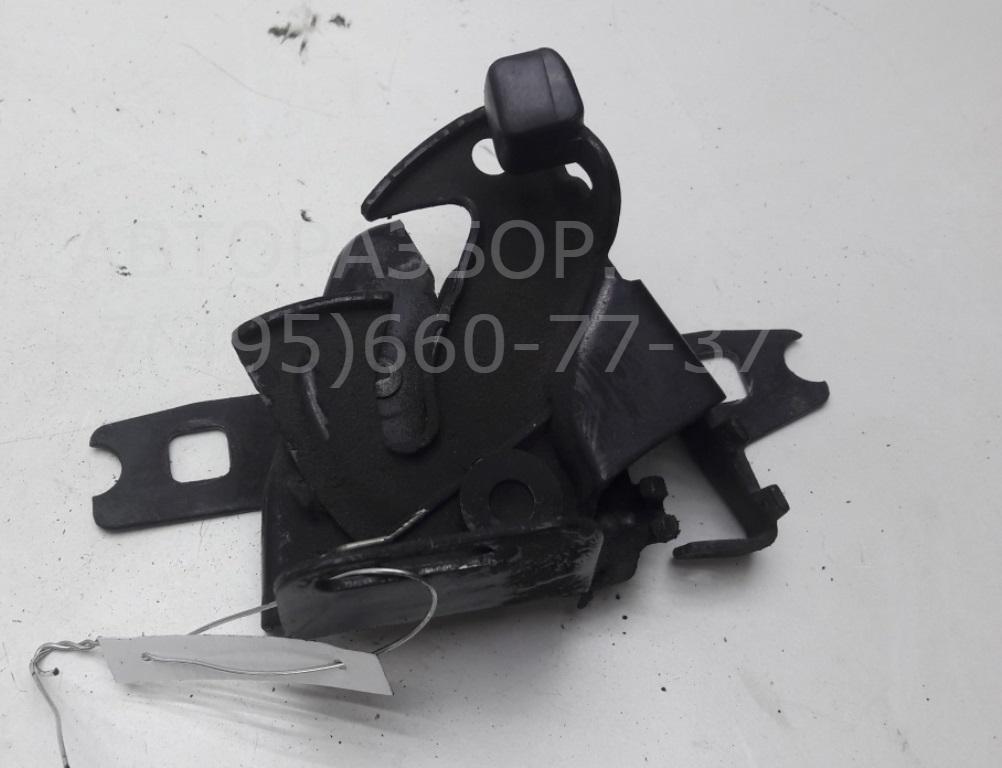 Замок капота