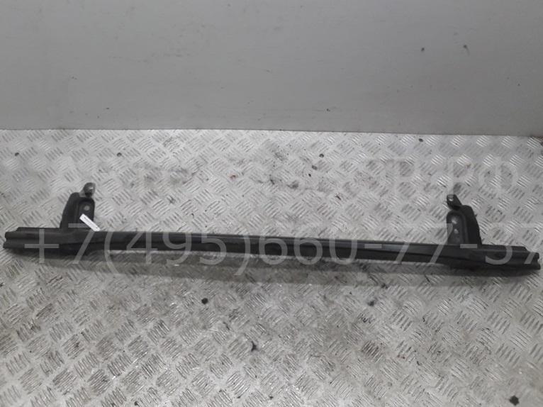 Усилитель переднего бампера