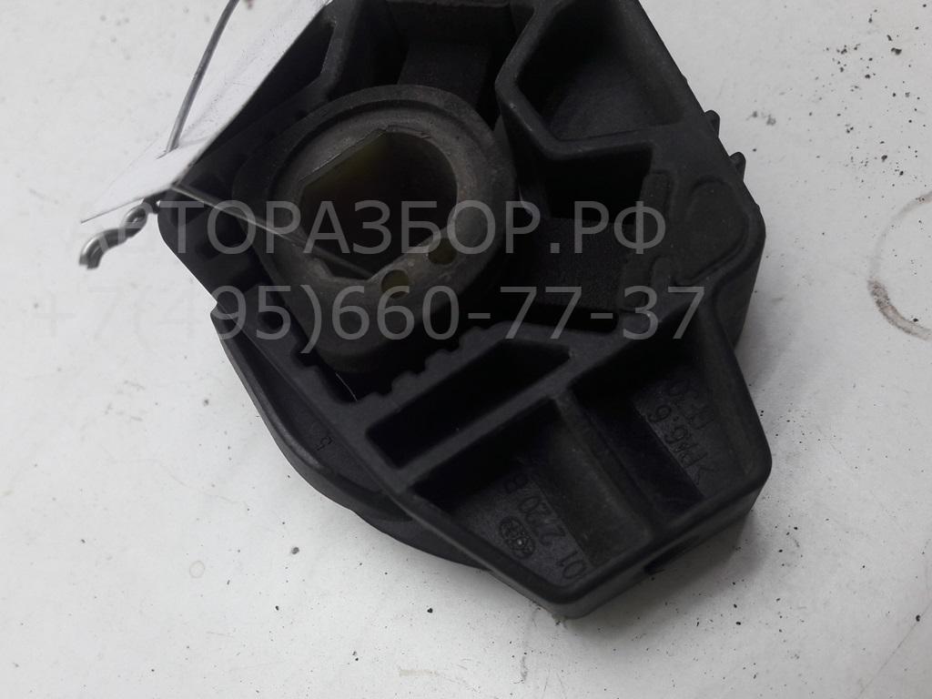 Кронштейн радиатора