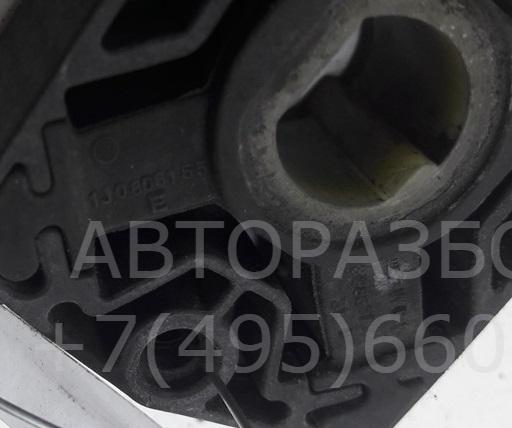 Кронштейн радиатора