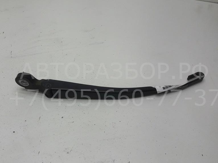 Поводок стеклоочистителя заднего