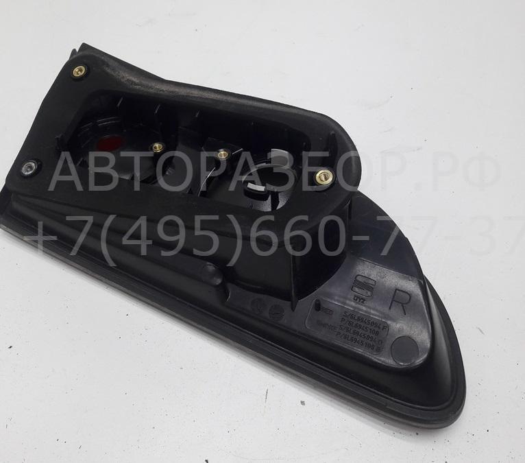 Фонарь задний внутренний правый