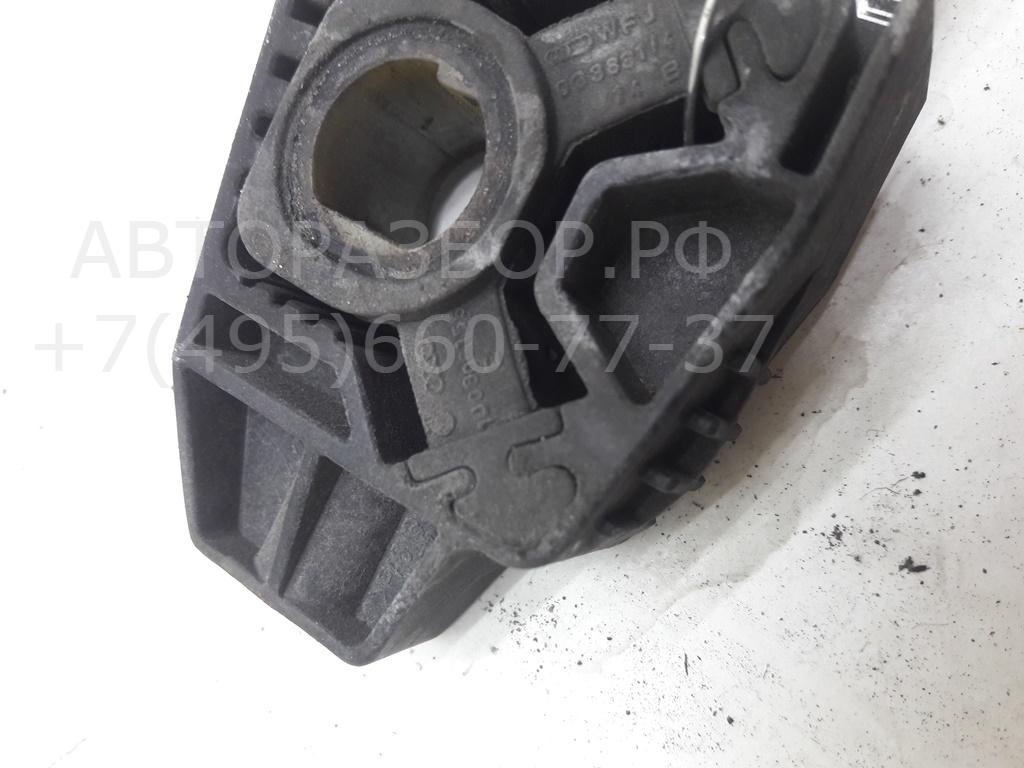 Кронштейн радиатора