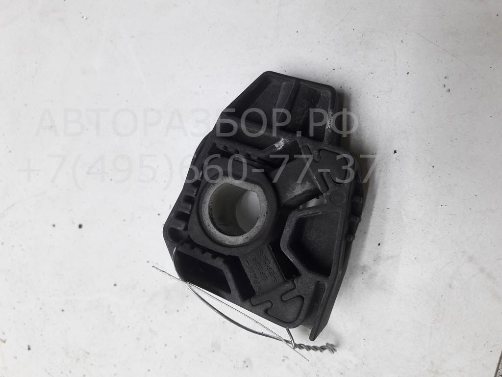 Кронштейн радиатора