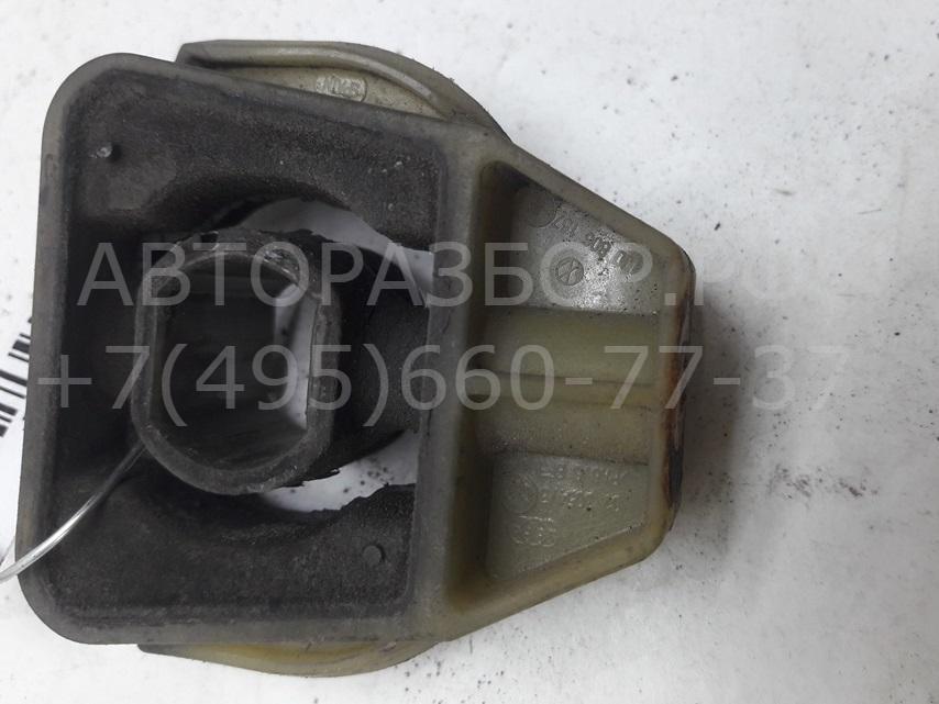 Кронштейн радиатора