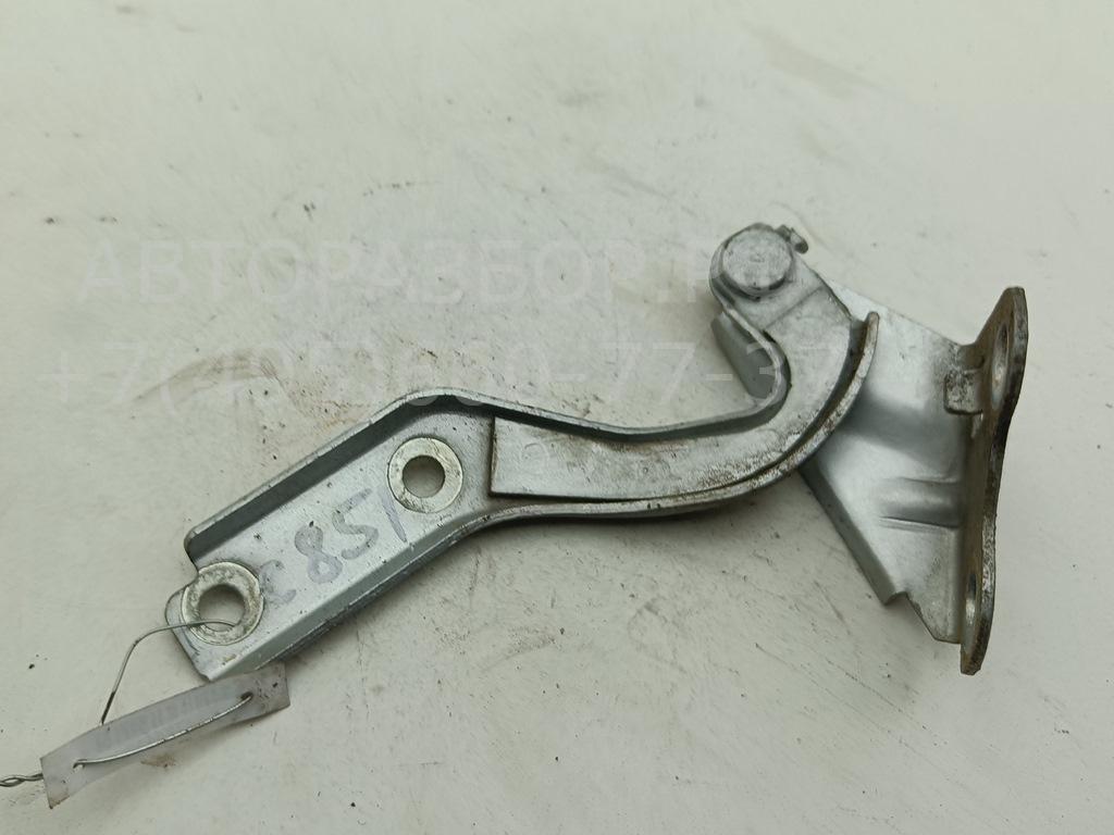 Петля капота правая