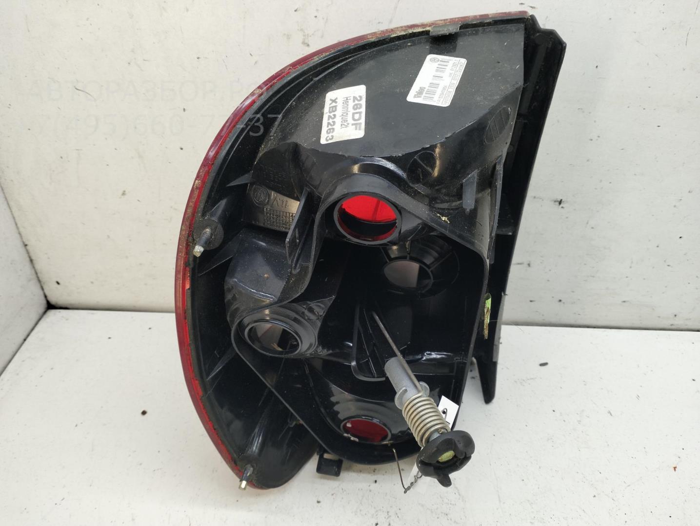 Фонарь задний левый