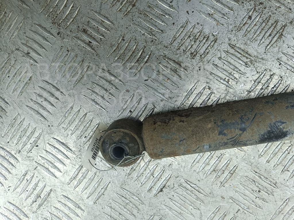 Амортизатор задний правый