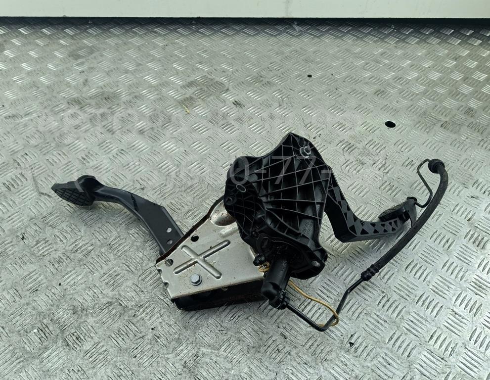 Блок педалей