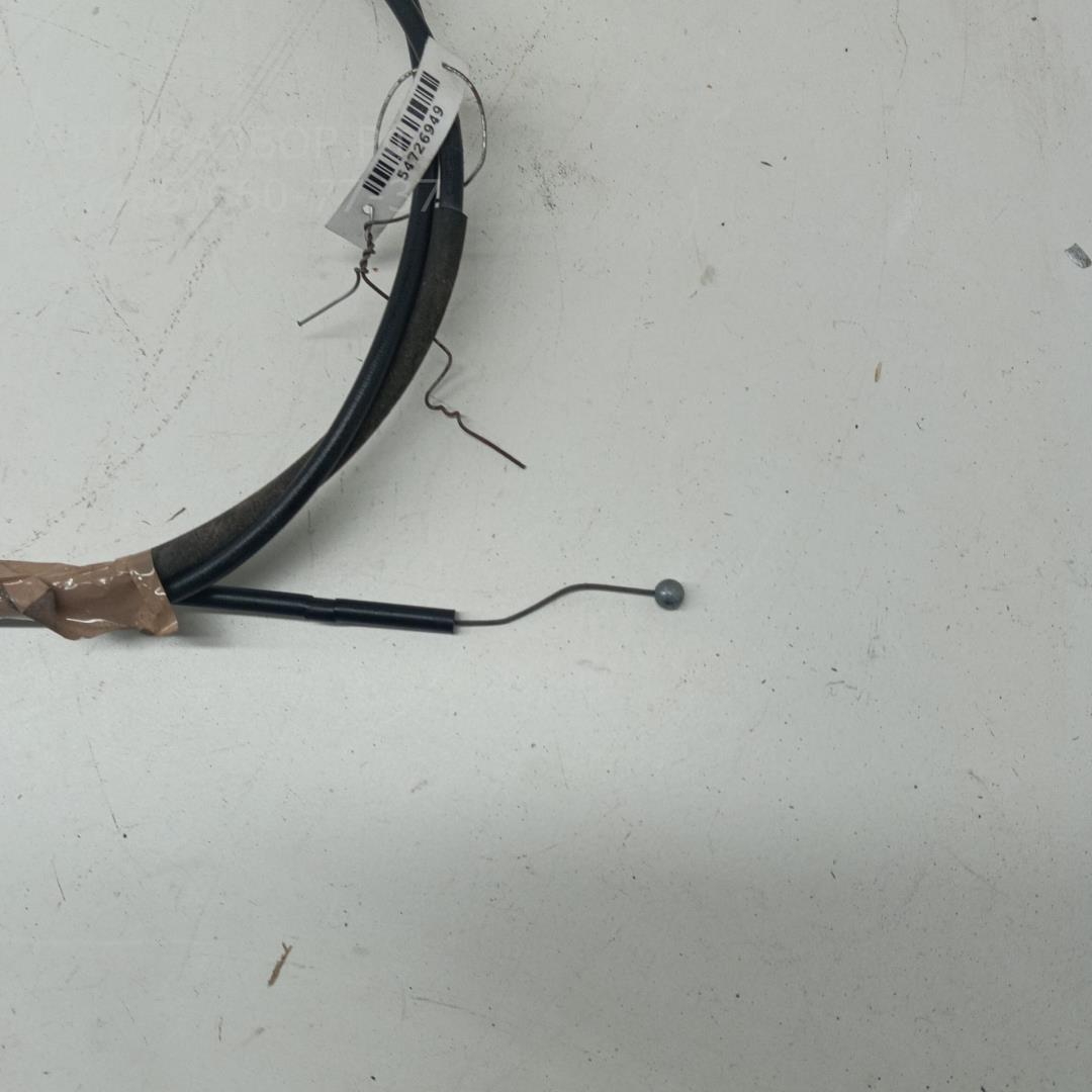 Трос открывания капота